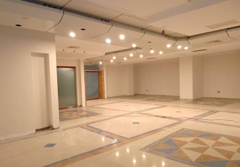 1300 Square Feet Brand New Corporation Office For Rent At Main Boulevard Gulberg 3 Lahore 6