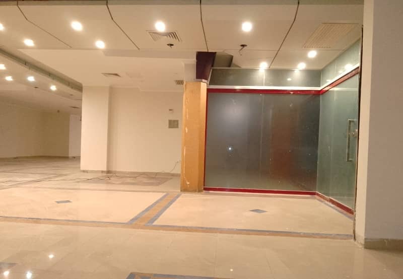 1300 Square Feet Brand New Corporation Office For Rent At Main Boulevard Gulberg 3 Lahore 9