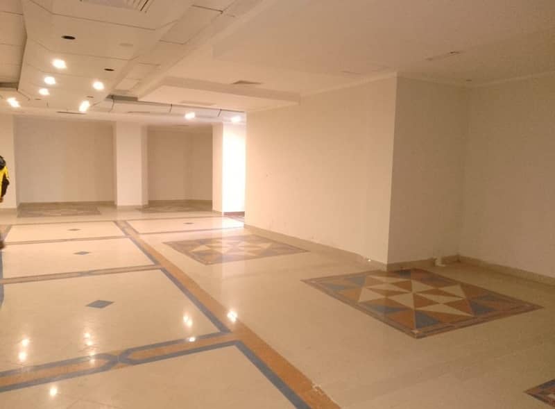 1300 Square Feet Brand New Corporation Office For Rent At Main Boulevard Gulberg 3 Lahore 19