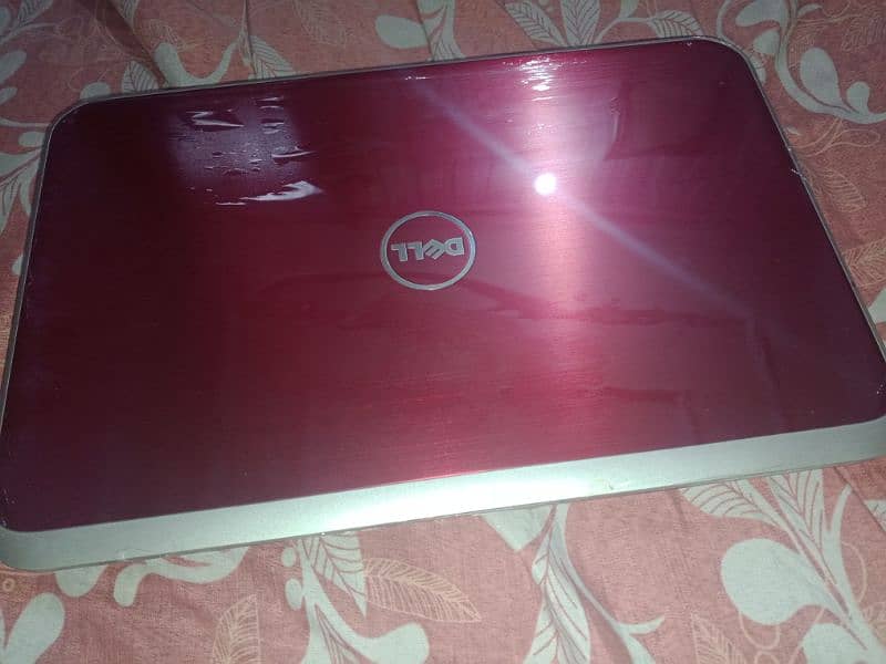 DELL laptop i3 third generation 4/520 gb 3