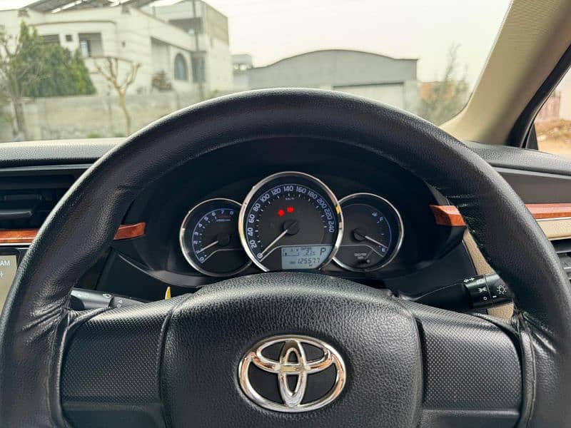 Toyota Corolla GLI 2015 13