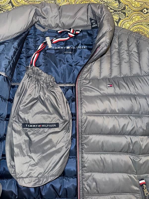 Tommy Hilfiger Jacket/Puffer (100% Original) 4