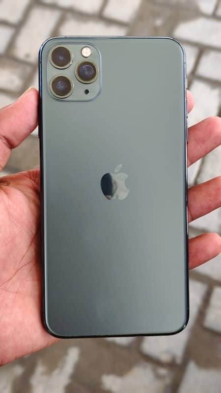 iPhone 11 Pro Max with box 0