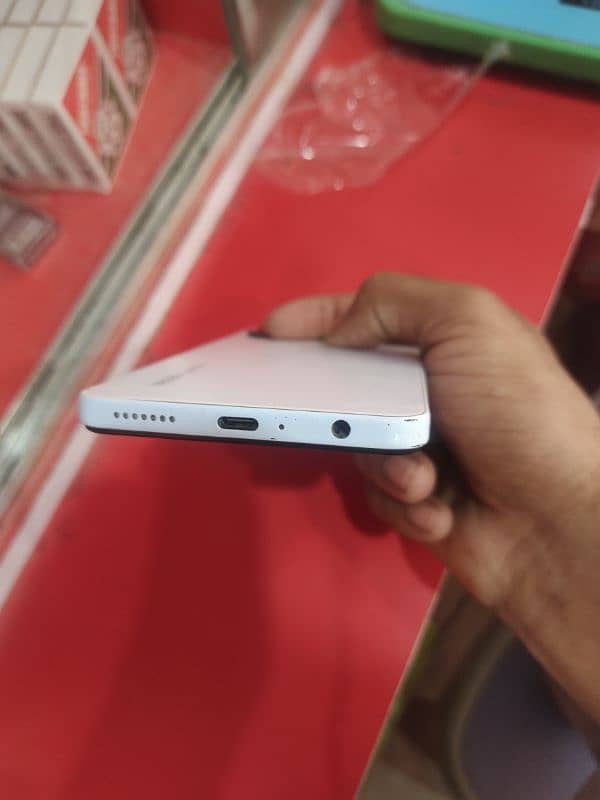 Tecno camon 19 neo with box 2