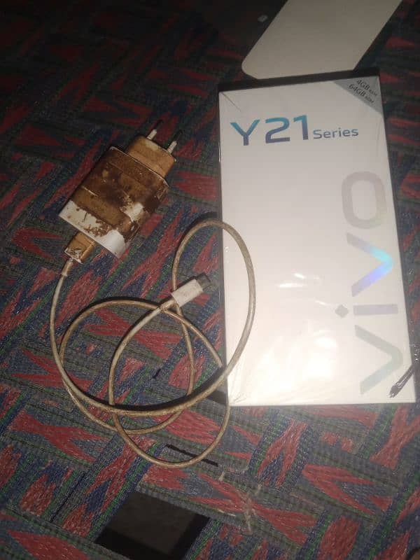 vivo y21     4/64. 7