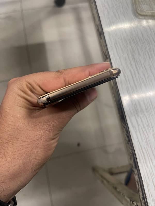 iPhone 11 Pro Max PTA approved 10/10 5