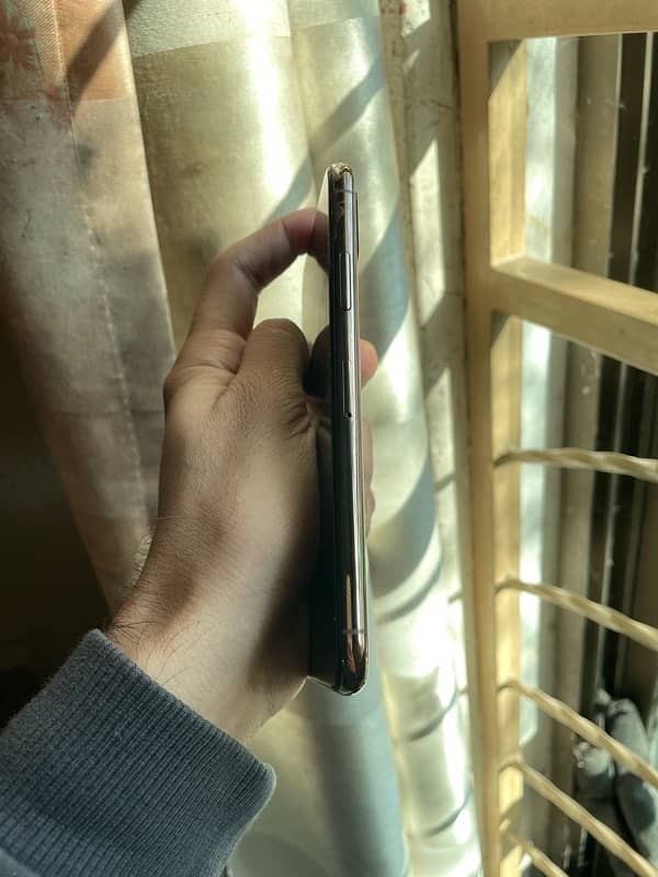 iphone XS PTA APPROVED 1