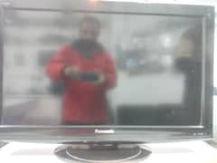 32 inches LCD tv screen normal