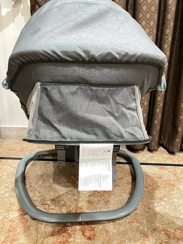 Mastela 3-in-1 Deluxe Multi-Functional Bassinet – electric baby cot 7