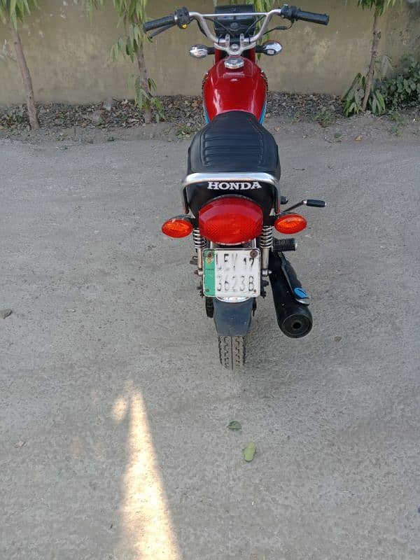 Honda CG 125 2017 3