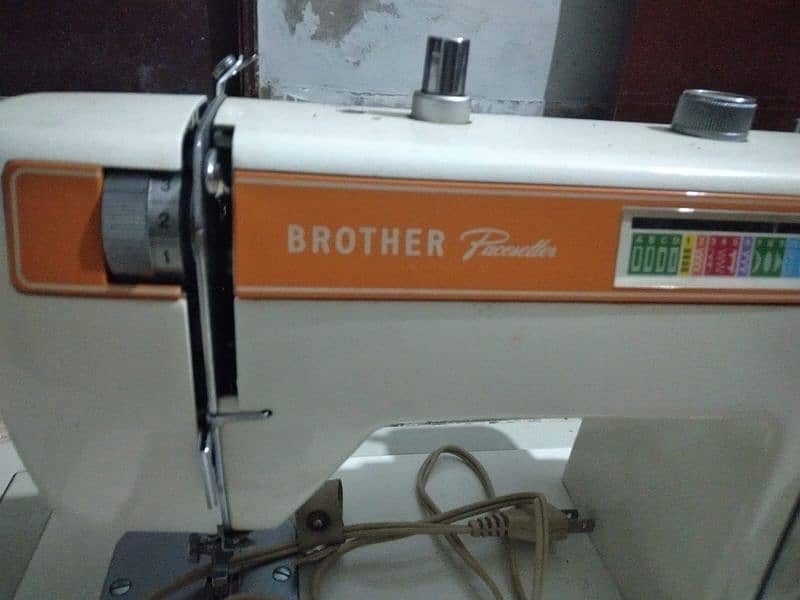 Original BROTHER sewing machine 4