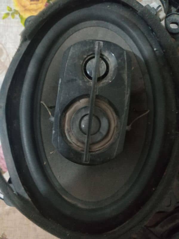 orignal car speaker 0