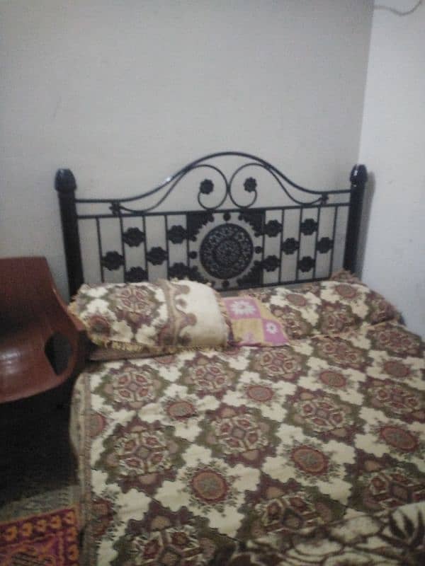 An iron bed 2