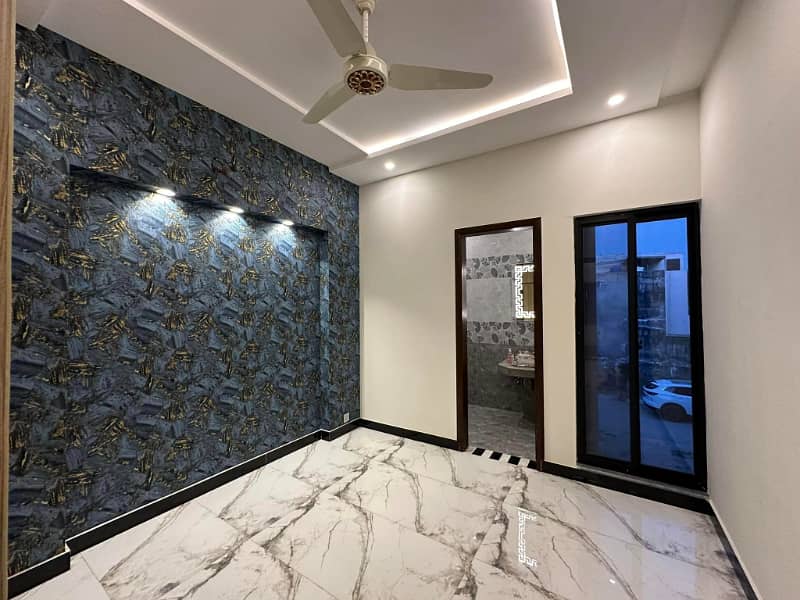 3 Years Instalment Base House In Central Park Lahore 0