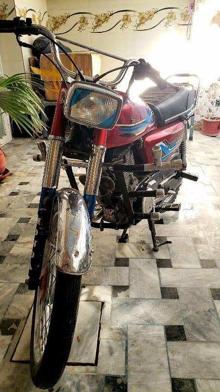 Honda Motor Bike Perfect with 125 C Model    mo 2