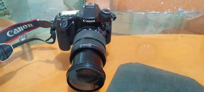 Canon 70d with lens 4