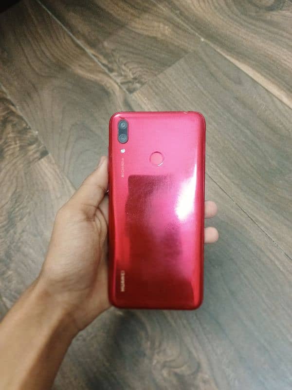 Huawei Y7 Prime 2019 3/32 - Red Smartphone in Great Condition 1