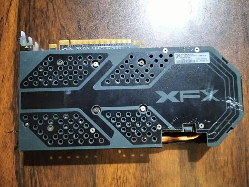 XFX RX 580 8 GB OC + Dubai Imported 10/10 2