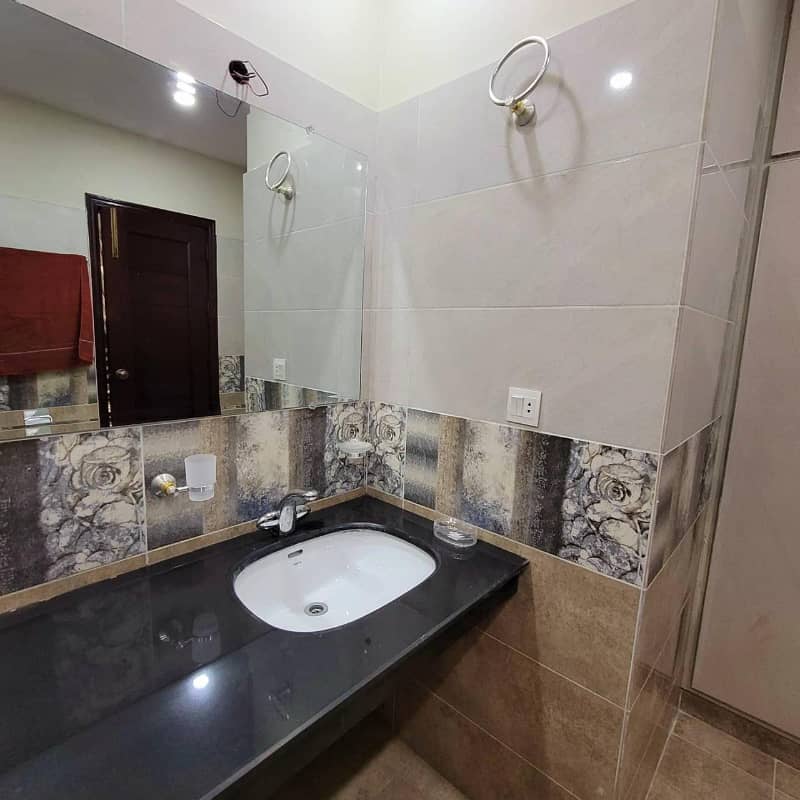 1 Bed Fully Furnished Luxury Flat for Rent in Sector C, Bahria Town Lahore 5