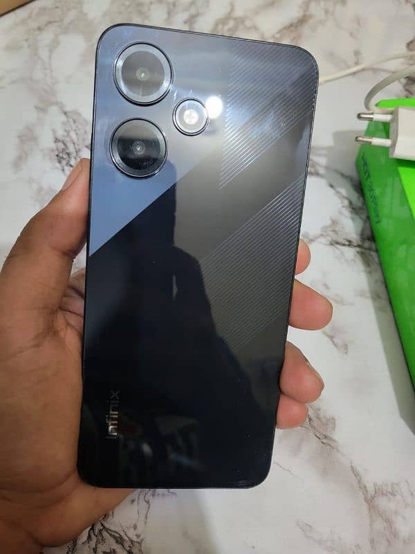 Infinix hot 30 play 8gb 64gb with all accessories (No Exchange offers) 1