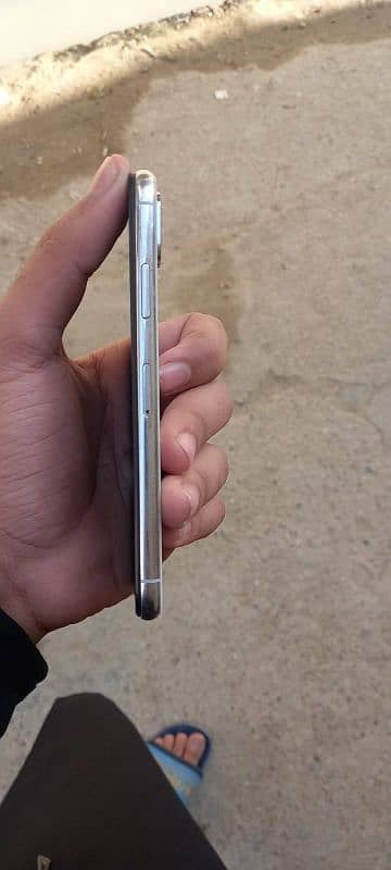 iphone x 64 gb price kam ho jygi Whatsapp pr msg kro 03216285985 5