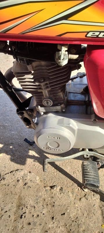 Honda 125 cc for sal fil and baio matric available and computer number 10