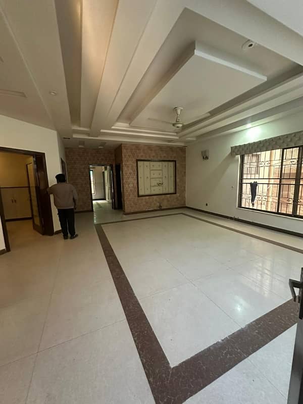 1 kanal brand new tipe full house for rent in johar town phase to near ucp Yasir borast 1