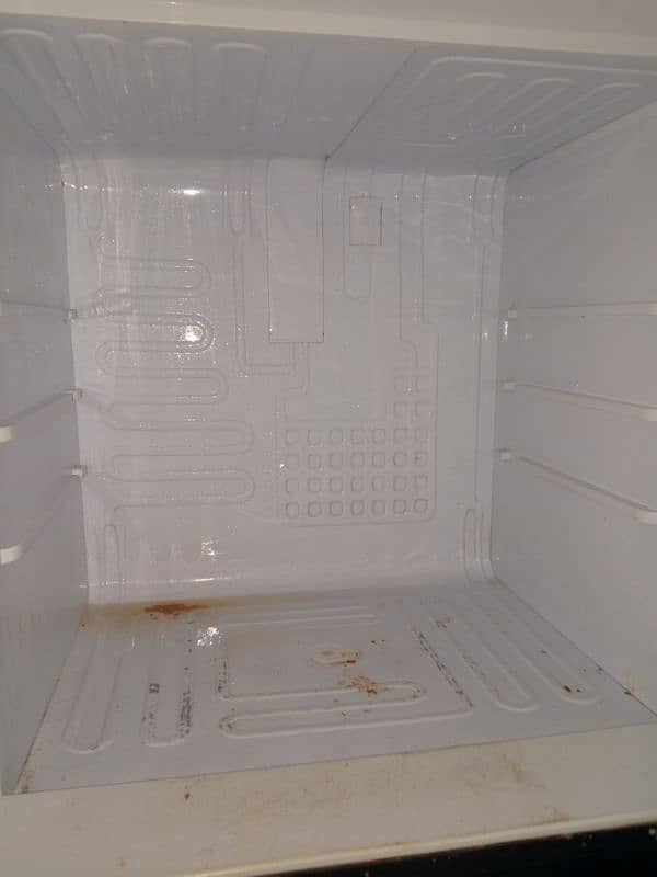 Orient medium size refrigerator running condition 3