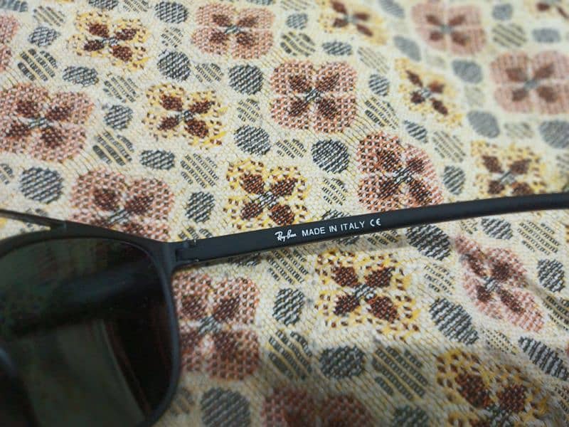 Orignal Ray-Ban Sunglasses  Made In Italy RB4725 1