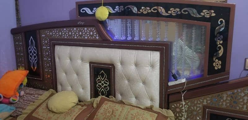 wooden queen size bed with dressing table available 4