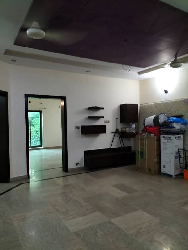 10 Marla Upper Portion 3 Bed Like Brand New Available For Rent In Overseas B Block Bahria TOwn Lahore 3