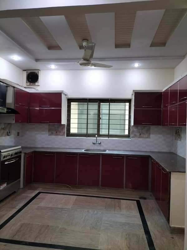 10 Marla Upper Portion 3 Bed Like Brand New Available For Rent In Overseas B Block Bahria TOwn Lahore 4