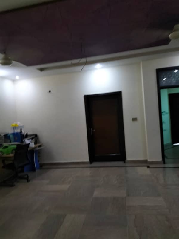 10 Marla Upper Portion 3 Bed Like Brand New Available For Rent In Overseas B Block Bahria TOwn Lahore 8