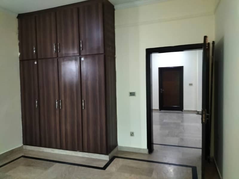 10 Marla Upper Portion 3 Bed Like Brand New Available For Rent In Overseas B Block Bahria TOwn Lahore 11