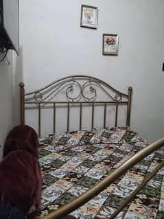 king size iron bed