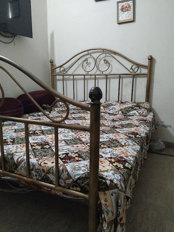 king size iron bed 1