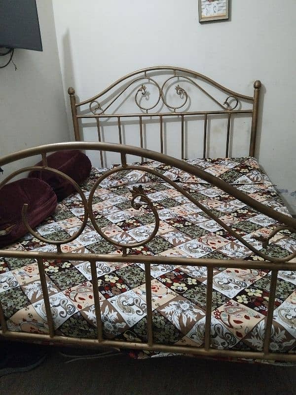 king size iron bed 2