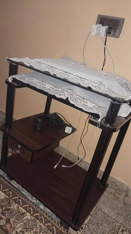 Computer Table 0