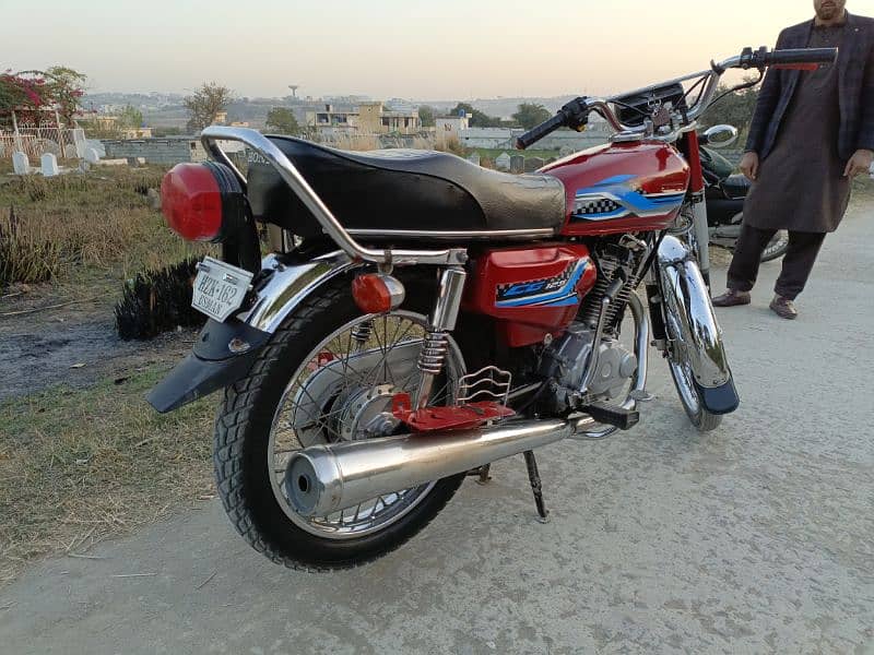 Honda 125 Punjab number ha 5