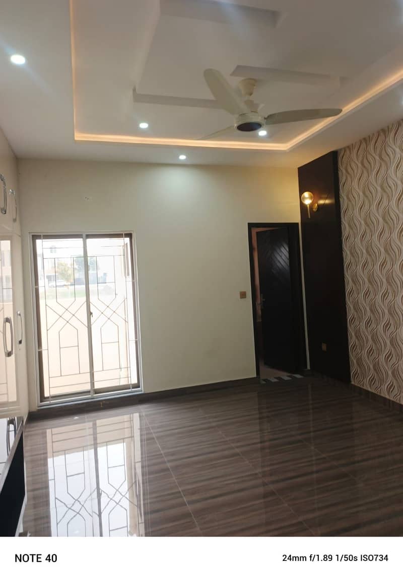 10 marla Upar portion available for rent 5