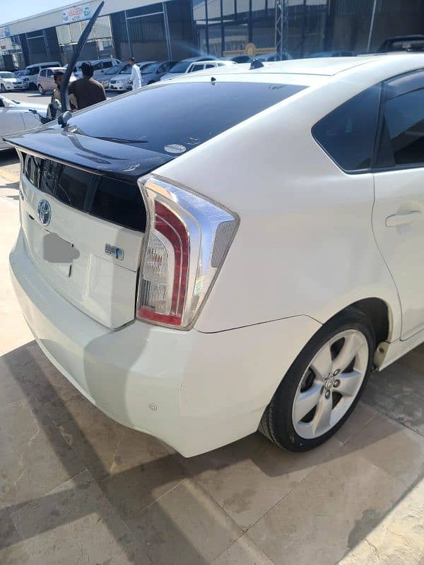 Toyota Prius 2013 3