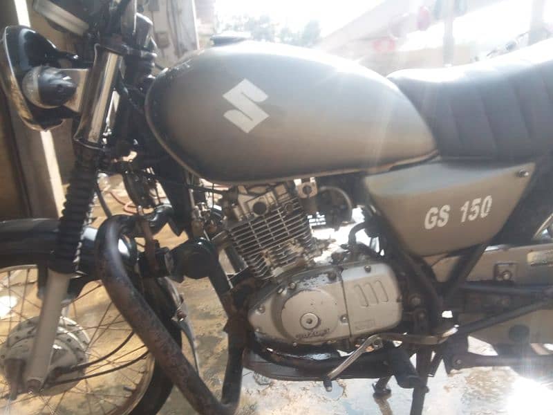 Suzuki GS150 786 number plate 3