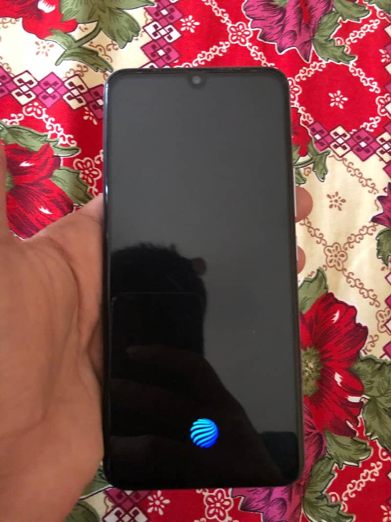 VIVO V21 2