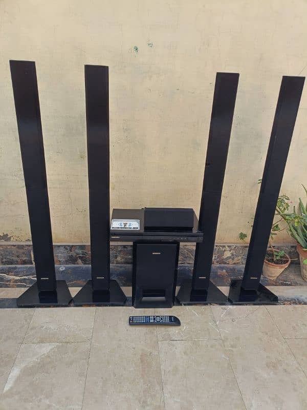 Samsung Home Theater system 0