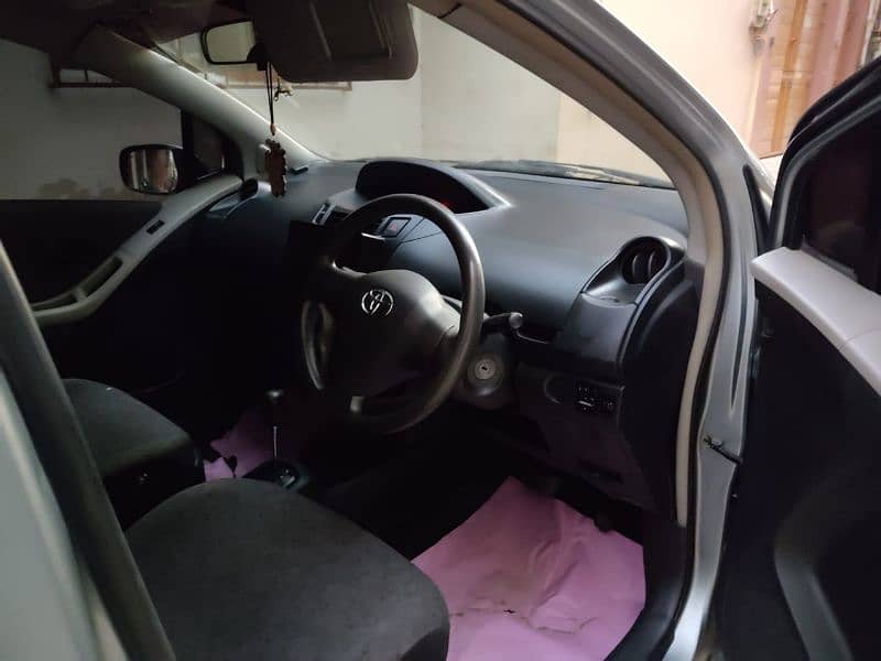 Toyota Vitz 2009 6