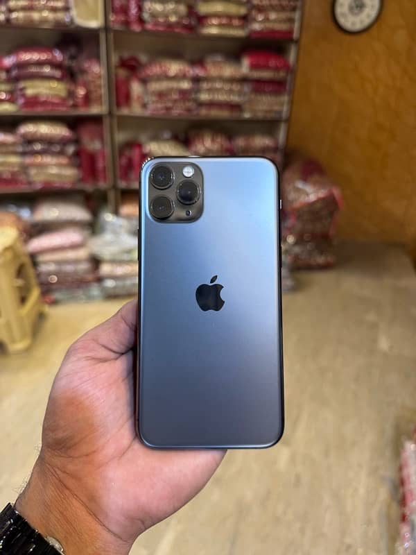 I phone 11 pro 256gb PTA 0