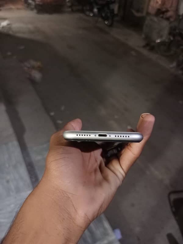 iPhone 11 128 gb factory unlock 2