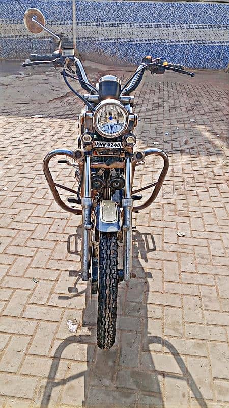 Suzuki Chopper 200cc 6