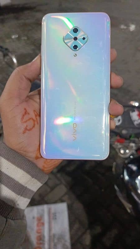 vivo s1 pro 4/128 1