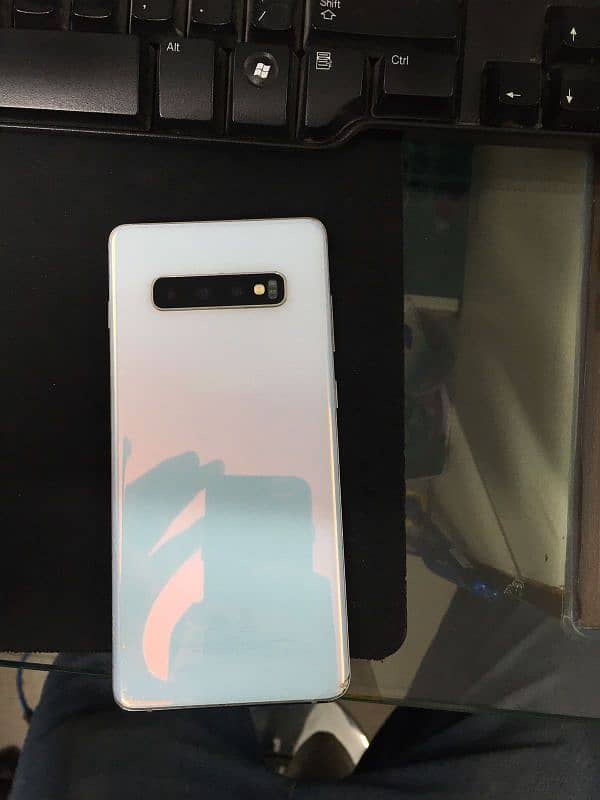 Samsung galaxy s10 plus 4